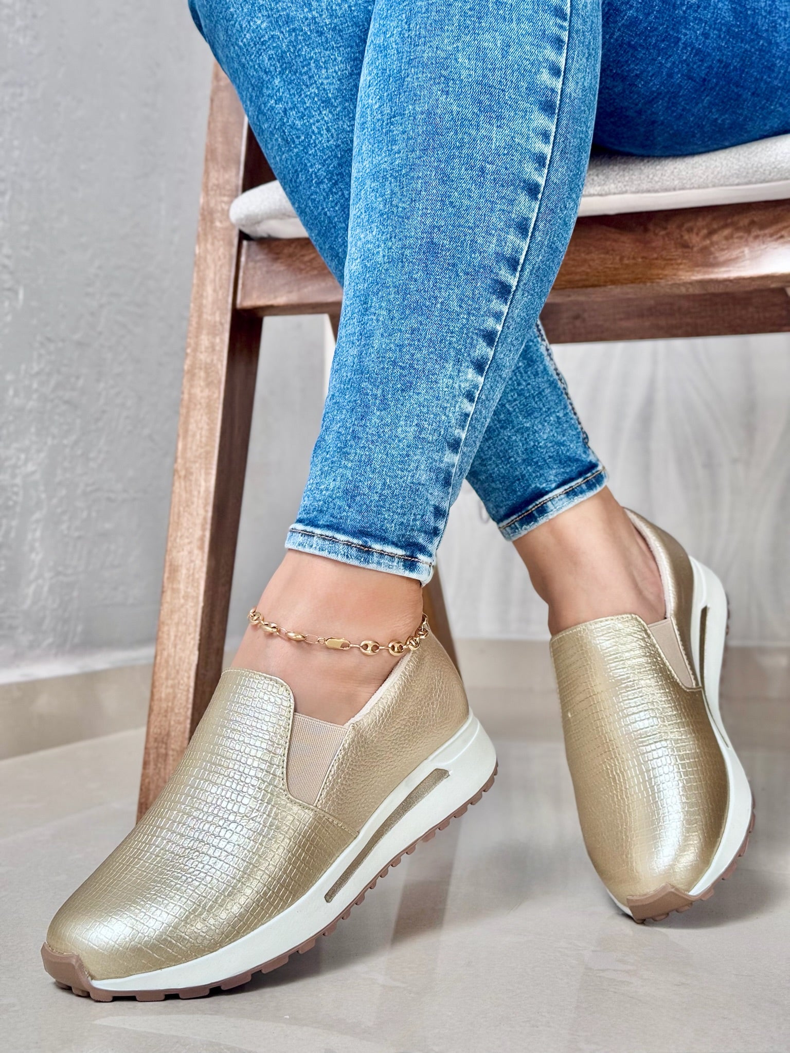 TENIS EN CUERO TOKIO